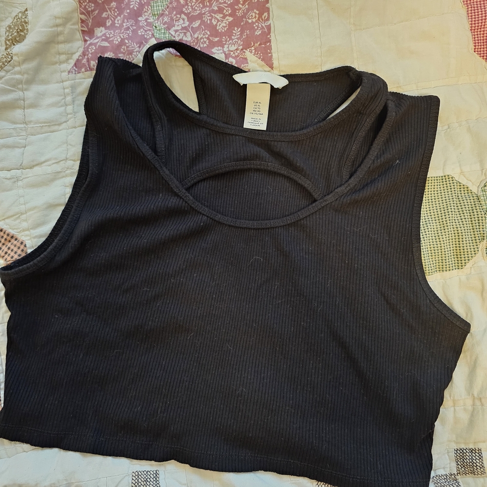 H&M black ribbed cropped tank top
